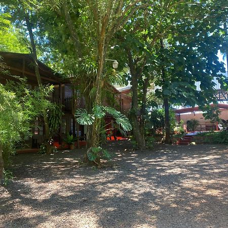 El Pindo Iguazu Aparthotel Puerto Iguazú Exteriör bild