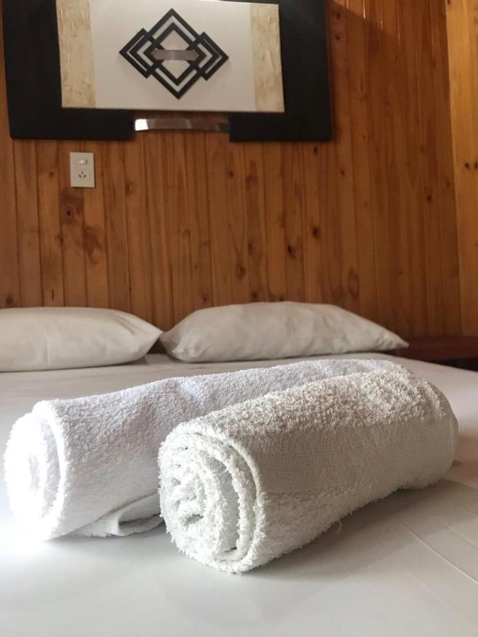 El Pindo Iguazu Aparthotel Puerto Iguazú Exteriör bild