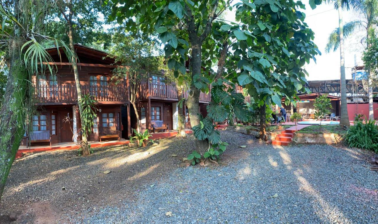 El Pindo Iguazu Aparthotel Puerto Iguazú Exteriör bild